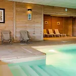 6 Personnes, Balcon, Piscine, Aux Pieds * Val Thorens