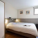 Apartment 6 Personnes, Balcon, Piscine, Aux Pieds *