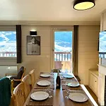 6 Personnes, Balcon, Piscine, Aux Pieds * Val Thorens