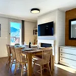 Apartment 6 Personnes, Balcon, Piscine, Aux Pieds Val Thorens