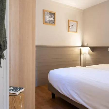 6 Personnes, Balcon, Piscine, Aux Pieds 아파트 *