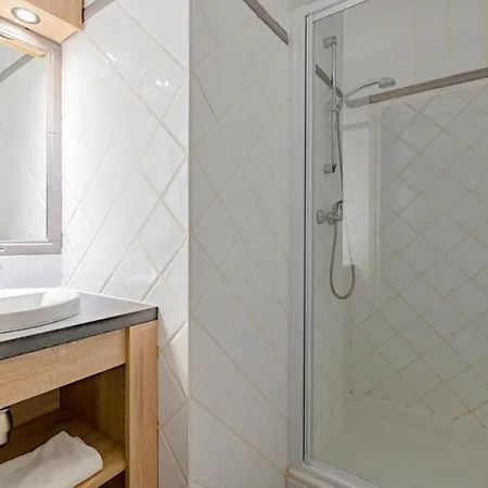 6 8 Personnes, Balcon Vue Montagne, Aux Pieds