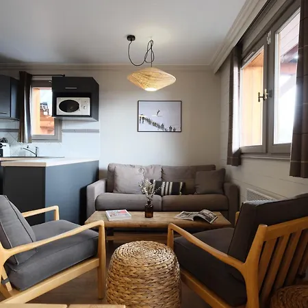 6 Personnes, Balcon, Piscine, Aux Pieds 아파트