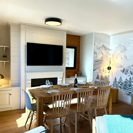 6 Personnes, Balcon, Piscine, Aux Pieds Appartement Val Thorens