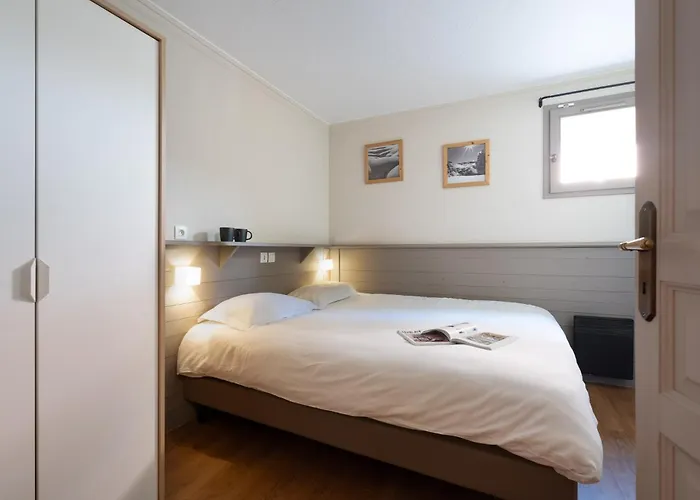 Appartement 6 Personnes, Balcon, Piscine, Aux Pieds *