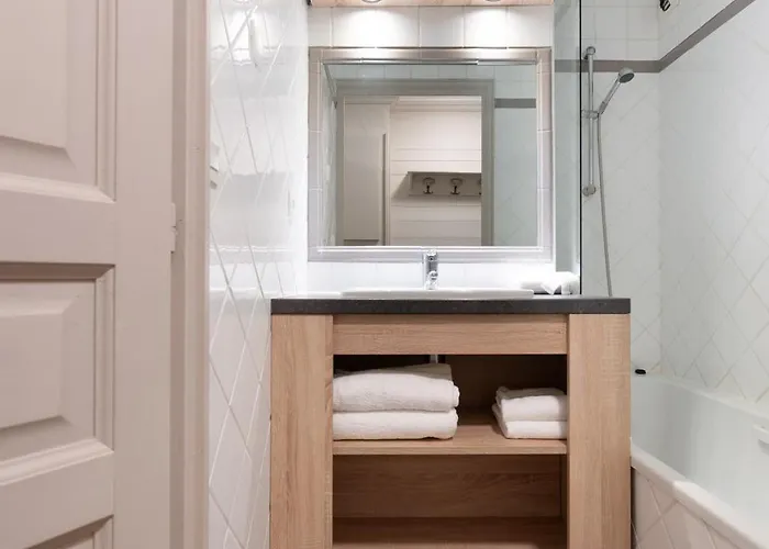 6 Personnes, Balcon, Piscine, Aux Pieds Val Thorens