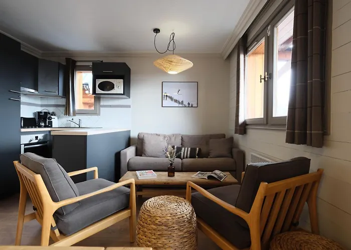 6 Personnes, Balcon, Piscine, Aux Pieds Apartman