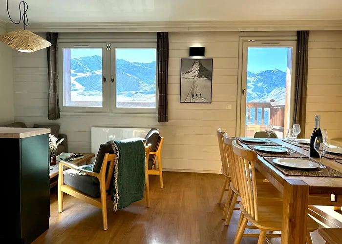 6 Personnes, Balcon, Piscine, Aux Pieds *